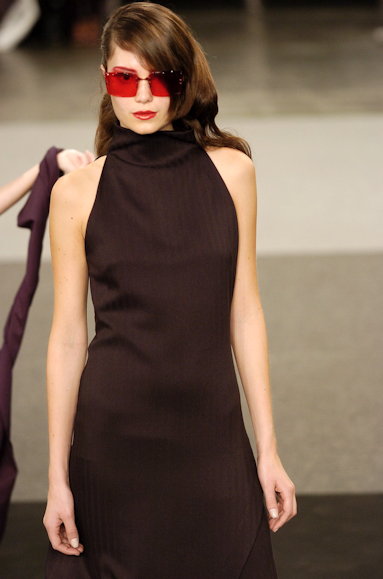 desfiles-lorenzomerlino-saopauloinverno2005rtw-126