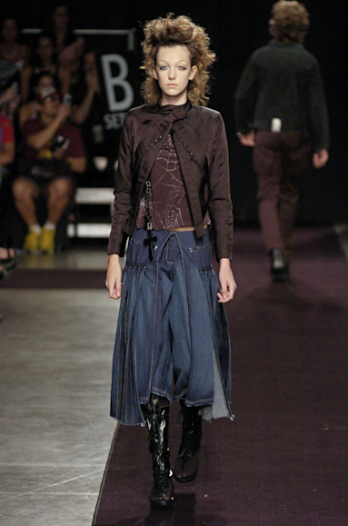 desfiles-mareunitschke-saopauloinverno2005rtw-106