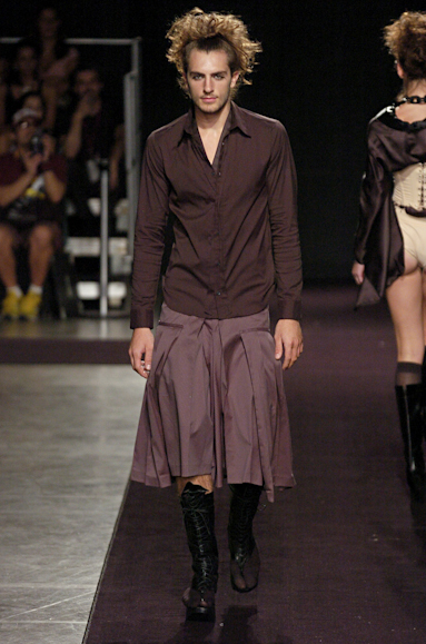 desfiles-mareunitschke-saopauloinverno2005rtw-113