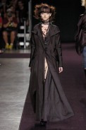 desfiles-mareunitschke-saopauloinverno2005rtw-126