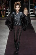 desfiles-mareunitschke-saopauloinverno2005rtw-127