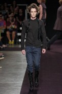desfiles-mareunitschke-saopauloinverno2005rtw-140