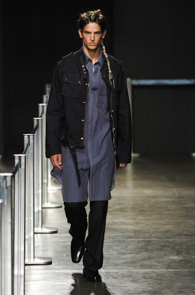 desfiles-marioqueiroz-saopauloinverno2005rtw-102