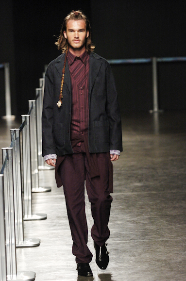 desfiles-marioqueiroz-saopauloinverno2005rtw-108