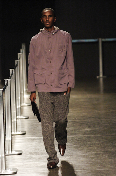 desfiles-marioqueiroz-saopauloinverno2005rtw-116