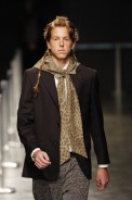desfiles-marioqueiroz-saopauloinverno2005rtw-117