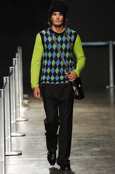 desfiles-marioqueiroz-saopauloinverno2005rtw-122