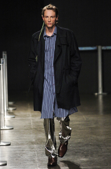 desfiles-marioqueiroz-saopauloinverno2005rtw-124