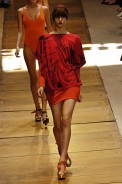 desfiles-neon-saopauloinverno2005rtw-102