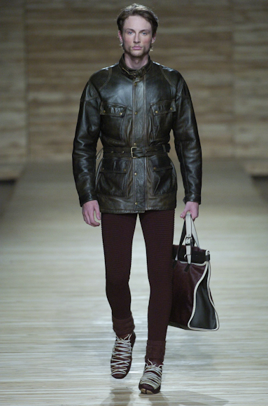 desfiles-osklen-saopauloinverno2005rtw-100