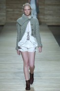 desfiles-osklen-saopauloinverno2005rtw-104