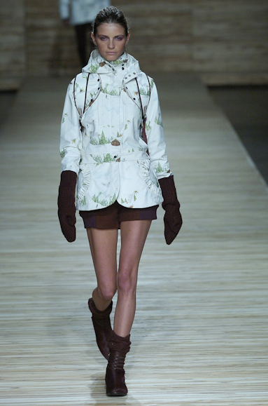 desfiles-osklen-saopauloinverno2005rtw-106