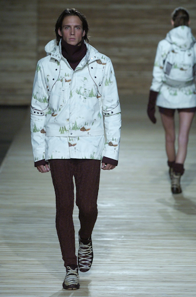 desfiles-osklen-saopauloinverno2005rtw-107