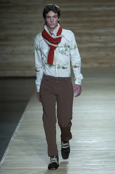 desfiles-osklen-saopauloinverno2005rtw-109