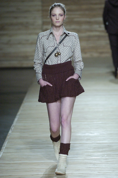 desfiles-osklen-saopauloinverno2005rtw-114