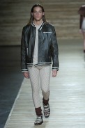desfiles-osklen-saopauloinverno2005rtw-117