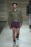 desfiles-osklen-saopauloinverno2005rtw-118