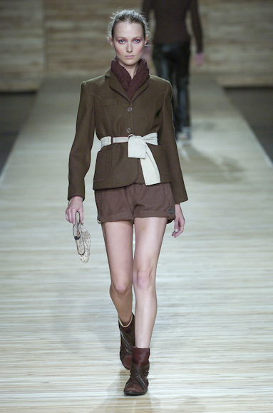 desfiles-osklen-saopauloinverno2005rtw-120