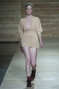 desfiles-osklen-saopauloinverno2005rtw-130