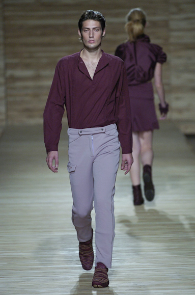 desfiles-osklen-saopauloinverno2005rtw-142