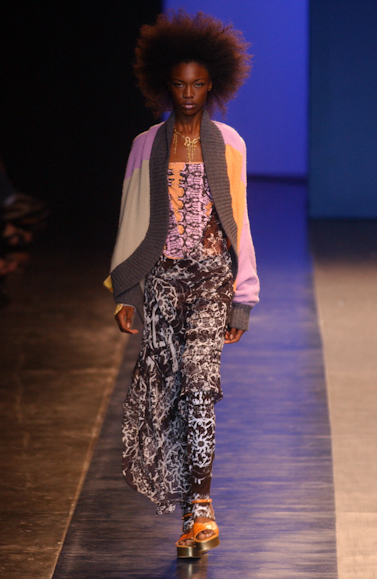 desfiles-patachou-saopauloinverno2005rtw-110