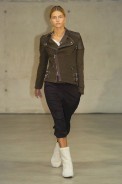 desfiles-pedrolourenco-saopauloinverno2005rtw-102