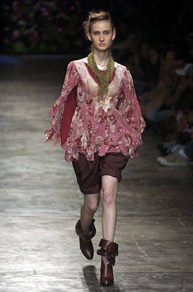 desfiles-ellus-saopauloinverno2005rtw-107
