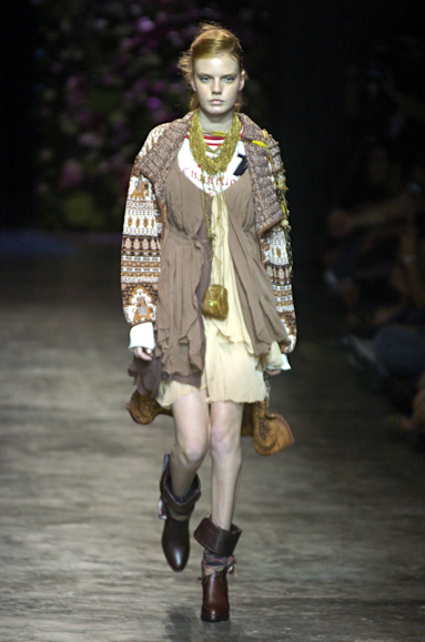 desfiles-ellus-saopauloinverno2005rtw-110