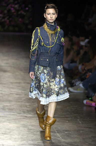 desfiles-ellus-saopauloinverno2005rtw-115