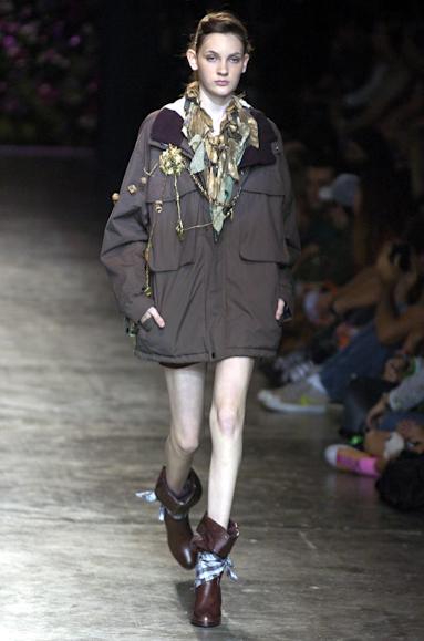 desfiles-ellus-saopauloinverno2005rtw-118
