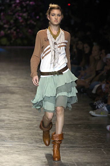 desfiles-ellus-saopauloinverno2005rtw-129