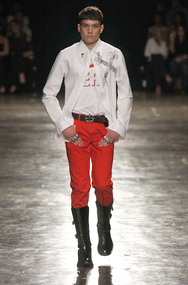 desfiles-ellusmen-saopauloinverno2005rtw-113