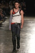 desfiles-ellusmen-saopauloinverno2005rtw-121