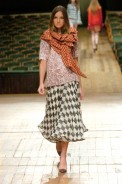 desfiles-reinaldolourenco-saopauloinverno2005rtw-105