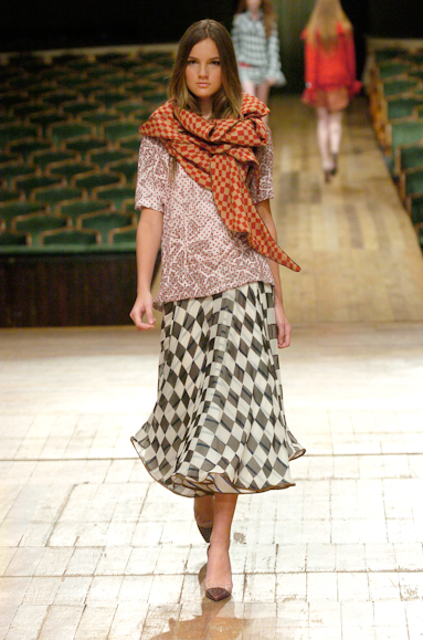 desfiles-reinaldolourenco-saopauloinverno2005rtw-105