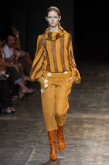 desfiles-renatoloureiro-saopauloinverno2005rtw-107