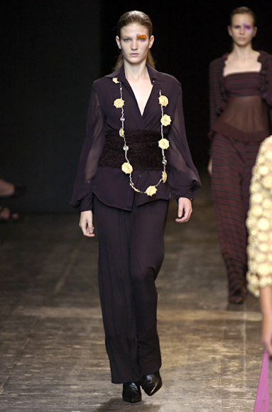 desfiles-renatoloureiro-saopauloinverno2005rtw-117