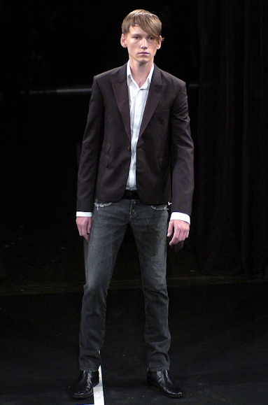desfiles-ricardoalmeida-saopauloinverno2005rtw-134