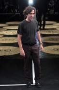 desfiles-ricardoalmeida-saopauloinverno2005rtw-135
