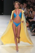 desfiles-rosacha-saopauloinverno2005rtw-100