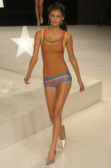 desfiles-rosacha-saopauloinverno2005rtw-102