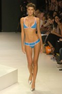 desfiles-rosacha-saopauloinverno2005rtw-103
