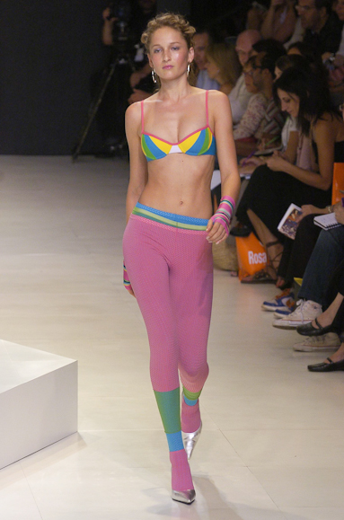 desfiles-rosacha-saopauloinverno2005rtw-109