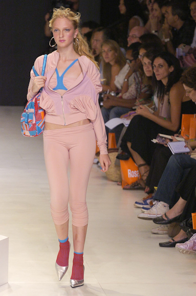 desfiles-rosacha-saopauloinverno2005rtw-118