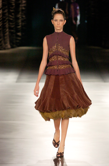 desfiles-samuelcirnansck-saopauloinverno2005rtw-111
