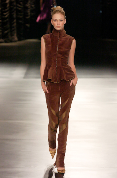 desfiles-samuelcirnansck-saopauloinverno2005rtw-112