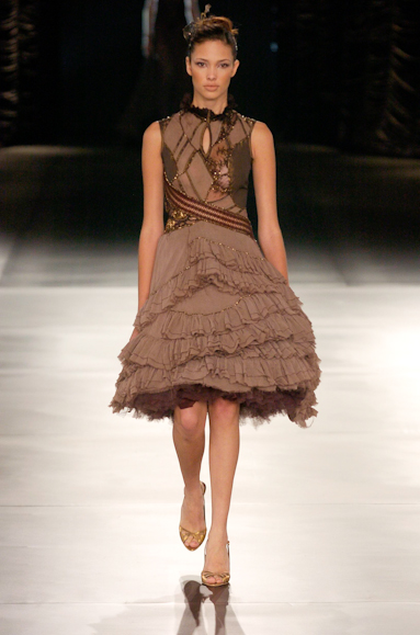 desfiles-samuelcirnansck-saopauloinverno2005rtw-117