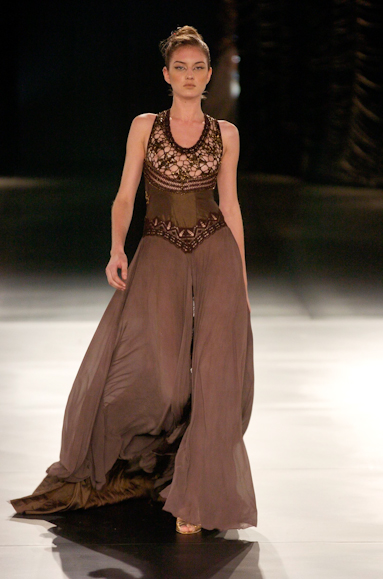 desfiles-samuelcirnansck-saopauloinverno2005rtw-118