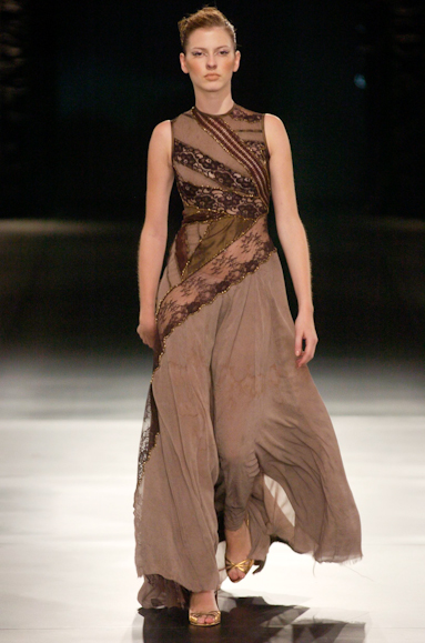 desfiles-samuelcirnansck-saopauloinverno2005rtw-119