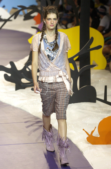 desfiles-triton-saopauloinverno2005rtw-115